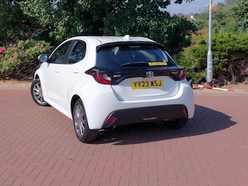 Used Toyota Yaris 2023 for sale - 79235222: Photo