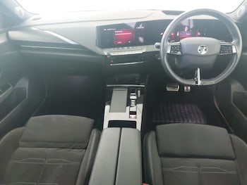 Used Vauxhall Astra 2023 for sale - 79386845: Photo