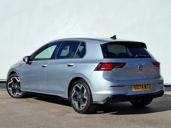 Used Volkswagen Golf 2024 for sale - 76082987: Photo