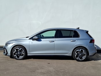 Used Volkswagen Golf 2024 for sale - 76082987: Photo
