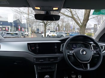 Used Volkswagen Polo 2021 for sale - 76983646: Photo