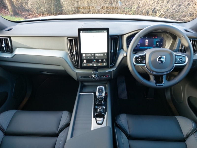 Used Volvo XC60 2025 for sale - 77209726: Photo 2