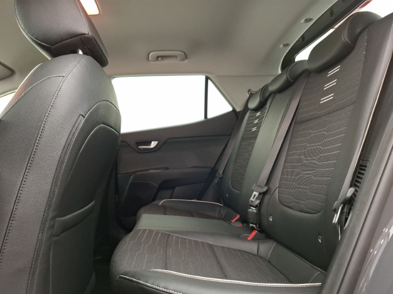 Used Kia Stonic 2023 for sale - 77467370: Photo 6