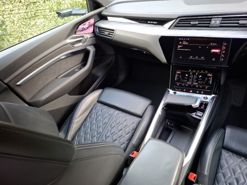 Used Audi e-tron 2022 for sale - 77652528: Photo 11