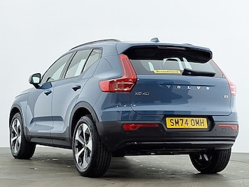 Used Volvo XC40 2024 for sale - 76233254: Photo 3