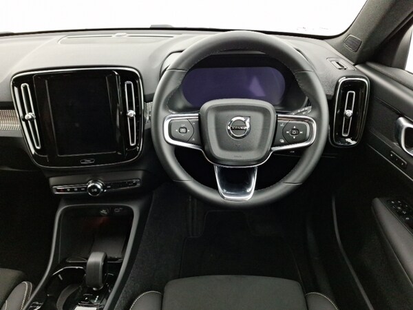 Used Volvo XC40 2024 for sale - 76233254: Photo 7