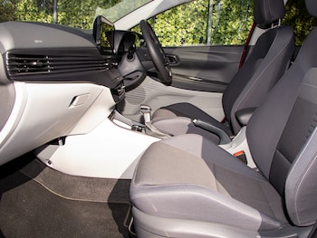 Used Hyundai BAYON 2024 for sale - 78480834: Photo