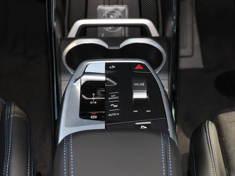 Used BMW iX1 2025 for sale - 76713859: Photo 10