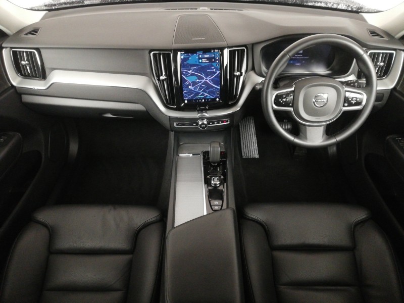 Used Volvo XC60 2023 for sale - 77253161: Photo 2