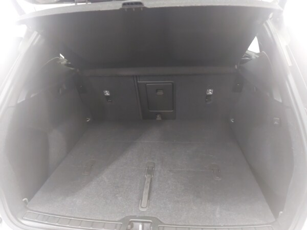 Used Volvo XC40 2024 for sale - 76348044: Photo 8