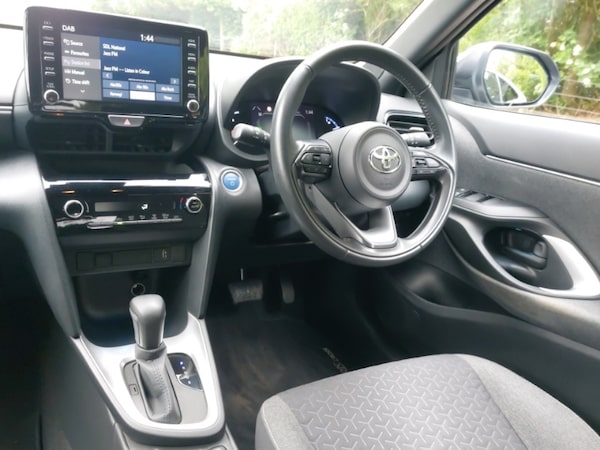 Used Toyota Yaris Cross 2022 for sale - 76258744: Photo 11