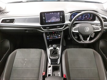 Used Volkswagen T-Roc 2023 for sale - 76789147: Photo