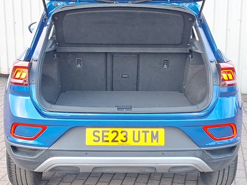 Used Volkswagen T-Roc 2023 for sale - 78080283: Photo 8