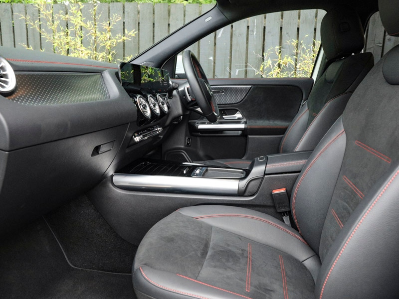 Used Mercedes-Benz EQA 2024 for sale - 76861531: Photo 5