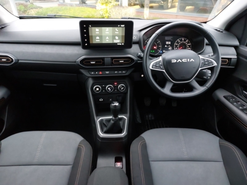 Used Dacia Sandero Stepway 2024 for sale - 77035413: Photo 2