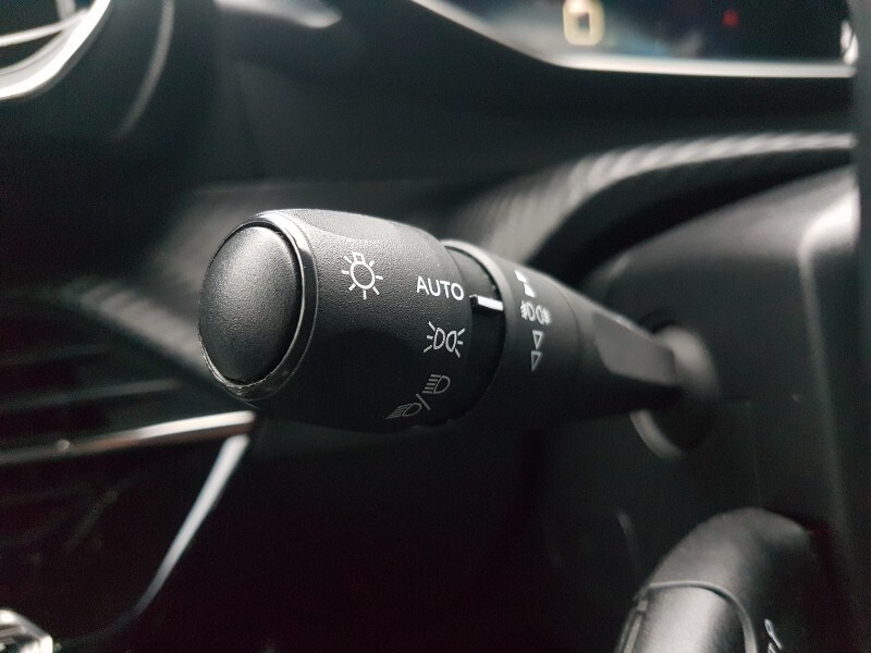 Used Peugeot 2008 2020 for sale - 77652647: Photo 11