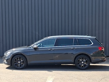 Used Volkswagen Passat 2021 for sale - 79011624: Photo