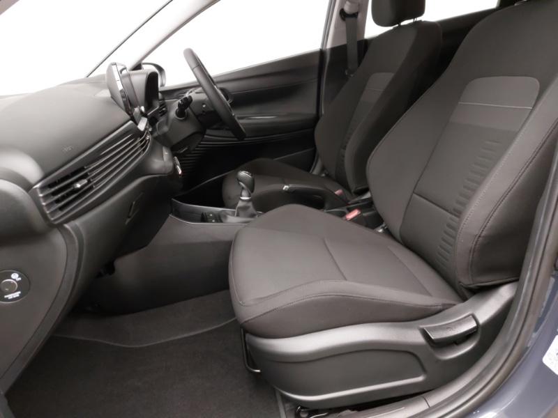 Used Hyundai BAYON 2025 for sale - 76435392: Photo 5