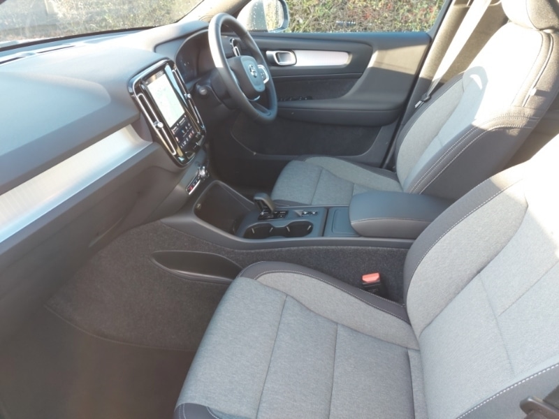 Used Volvo XC40 2025 for sale - 76639665: Photo 5