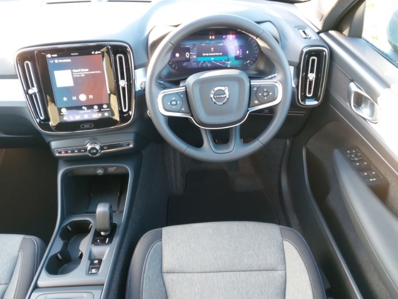 Used Volvo XC40 2025 for sale - 76639665: Photo 7