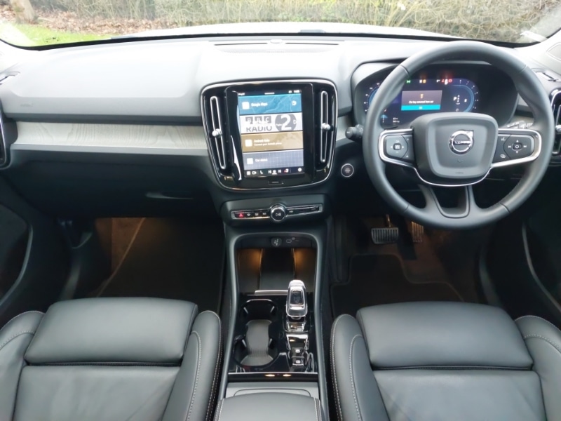 Used Volvo XC40 2024 for sale - 77560915: Photo 2