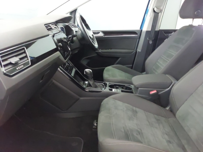 Used Volkswagen Touran 2023 for sale - 77875757: Photo 5