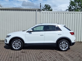 Used Volkswagen T-Roc 2023 for sale - 79439851: Photo