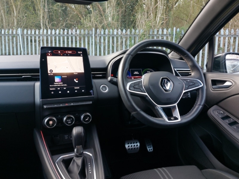 Used Renault Clio 2023 for sale - 77838352: Photo 2