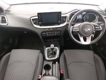 Used Kia XCeed 2020 for sale - 76258618: Photo 2