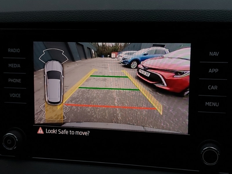 Used Skoda Karoq 2024 for sale - 77624150: Photo 10