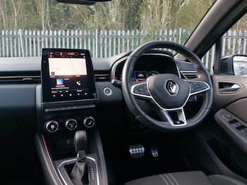 Used Renault Clio 2023 for sale - 78550420: Photo