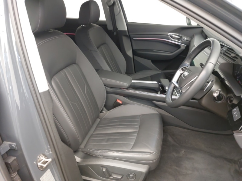 Used Audi Q8 2023 for sale - 77454555: Photo 11