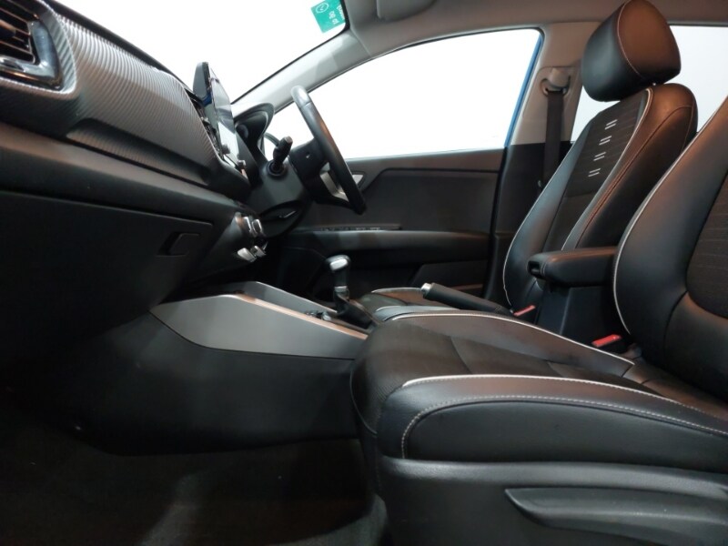 Used Kia Stonic 2021 for sale - 76548256: Photo 5