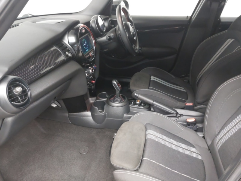 Used MINI Hatch 2019 for sale - 76387658: Photo 5