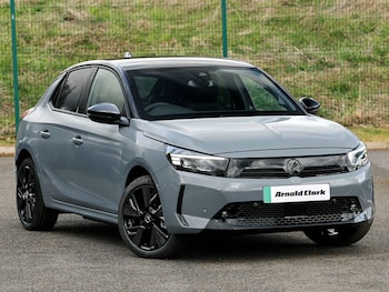 2025 - 100kW Ultimate 50kWh 5dr Auto