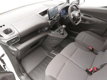 Used Citroen Berlingo 2024 for sale - 76343238: Photo