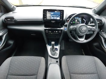 Used Toyota Yaris Cross 2022 for sale - 77482912: Photo