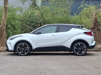 Used Toyota C-HR 2023 for sale - 78580816: Photo