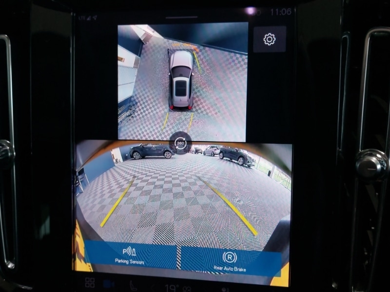 Used Volvo XC40 2024 for sale - 76721230: Photo 11