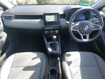 Used Renault Clio 2024 for sale - 78300927: Photo