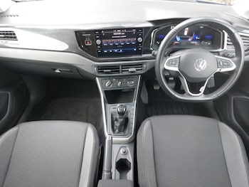 Used Volkswagen Polo 2024 for sale - 76253941: Photo 2