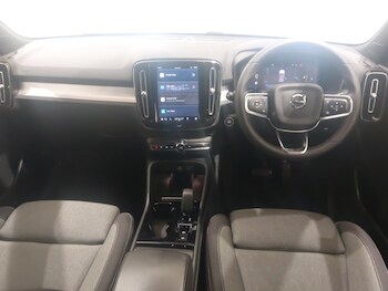 Used Volvo XC40 2023 for sale - 77657123: Photo