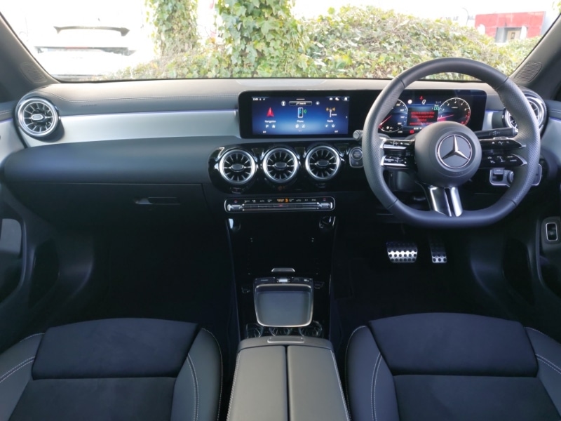 Used Mercedes-Benz CLA 2025 for sale - 76925406: Photo 2