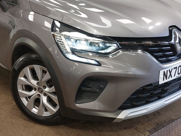Used Renault Captur 2020 for sale - 76282450: Photo 9