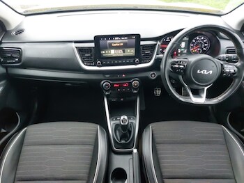 Used Kia Stonic 2023 for sale - 77277771: Photo