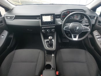 Used Renault Clio 2021 for sale - 76353822: Photo
