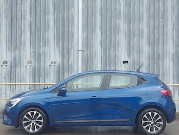 Used Renault Clio 2021 for sale - 76353822: Photo
