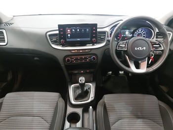 Used Kia XCeed 2023 for sale - 78803125: Photo