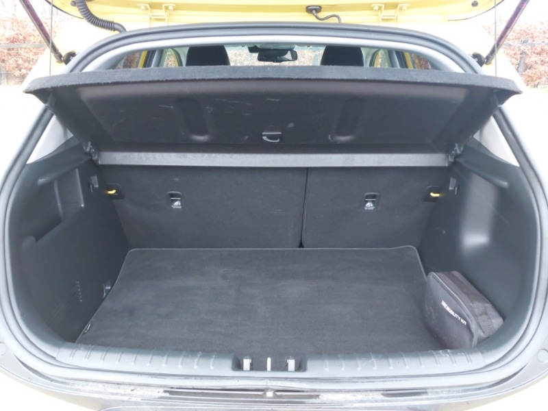 Used Kia Stonic 2023 for sale - 76764351: Photo 8