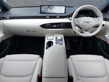 Used Genesis GV70 2023 for sale - 78392183: Photo